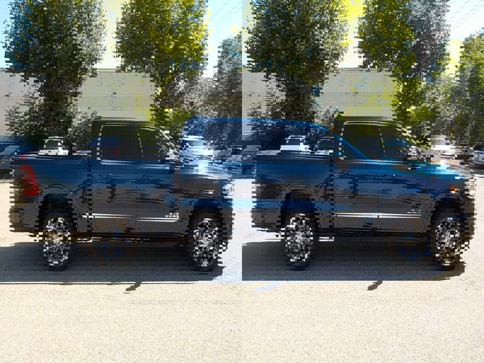 Used 2023 RAM 1500 Limited image 3