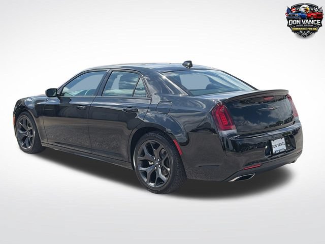 Used 2022 Chrysler 300 S w/ Safetytec Plus Group RWD image 4