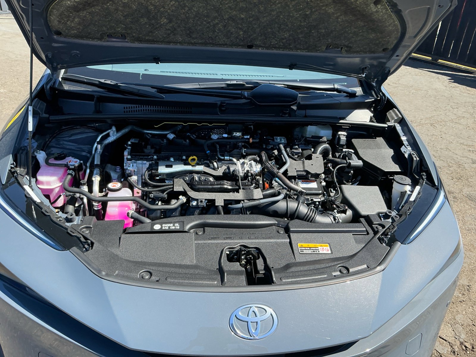Used 2025 Toyota Prius LE image 21