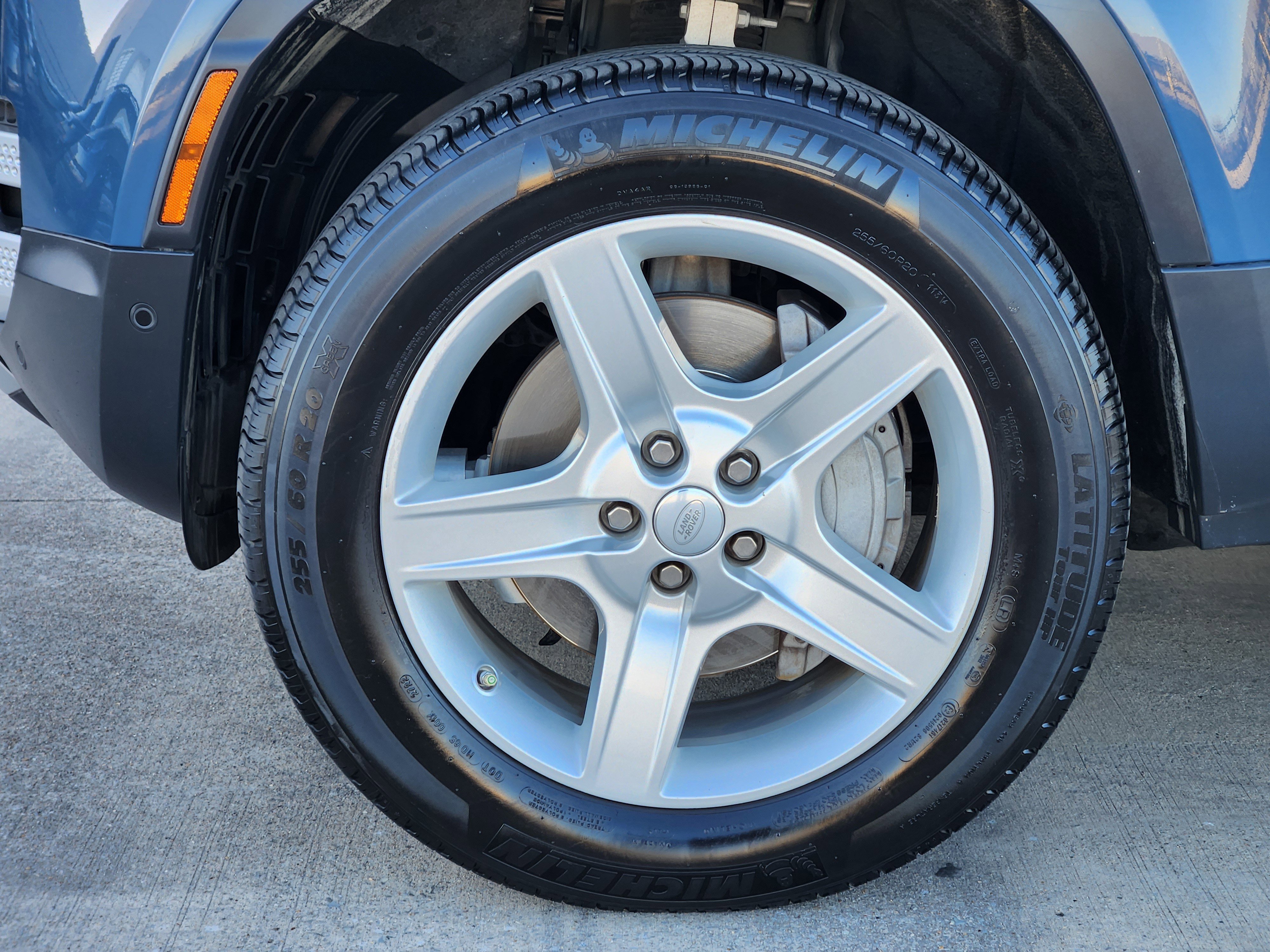 Used 2021 Land Rover Defender 110 SE image 9