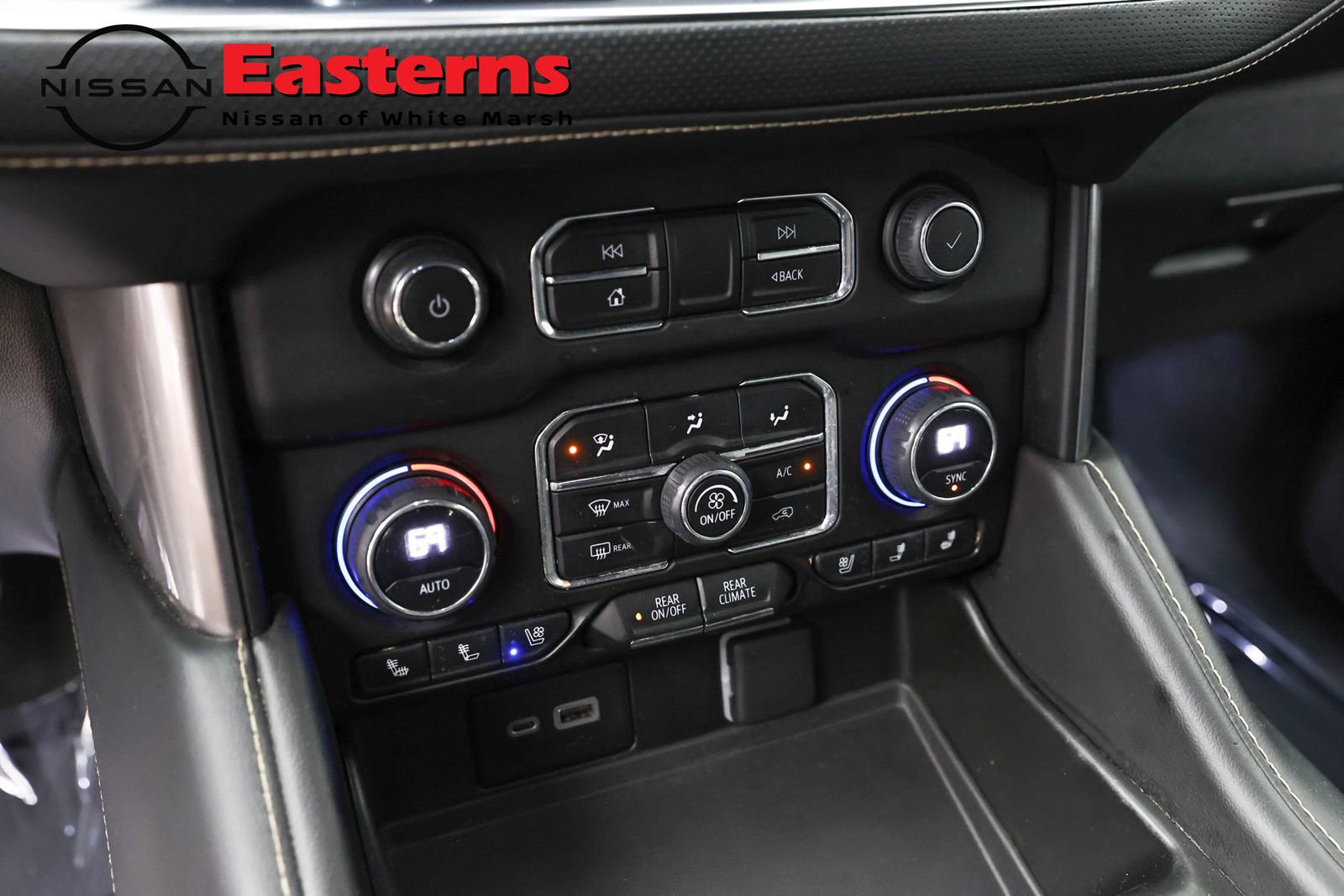 Used 2023 Chevrolet Suburban Premier RWD image 19