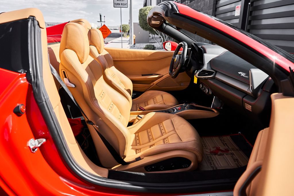 Used 2012 Ferrari 458 Spider RWD image 30