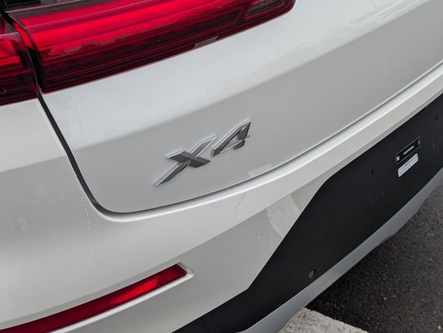 Used 2025 BMW X4 xDrive30i image 10