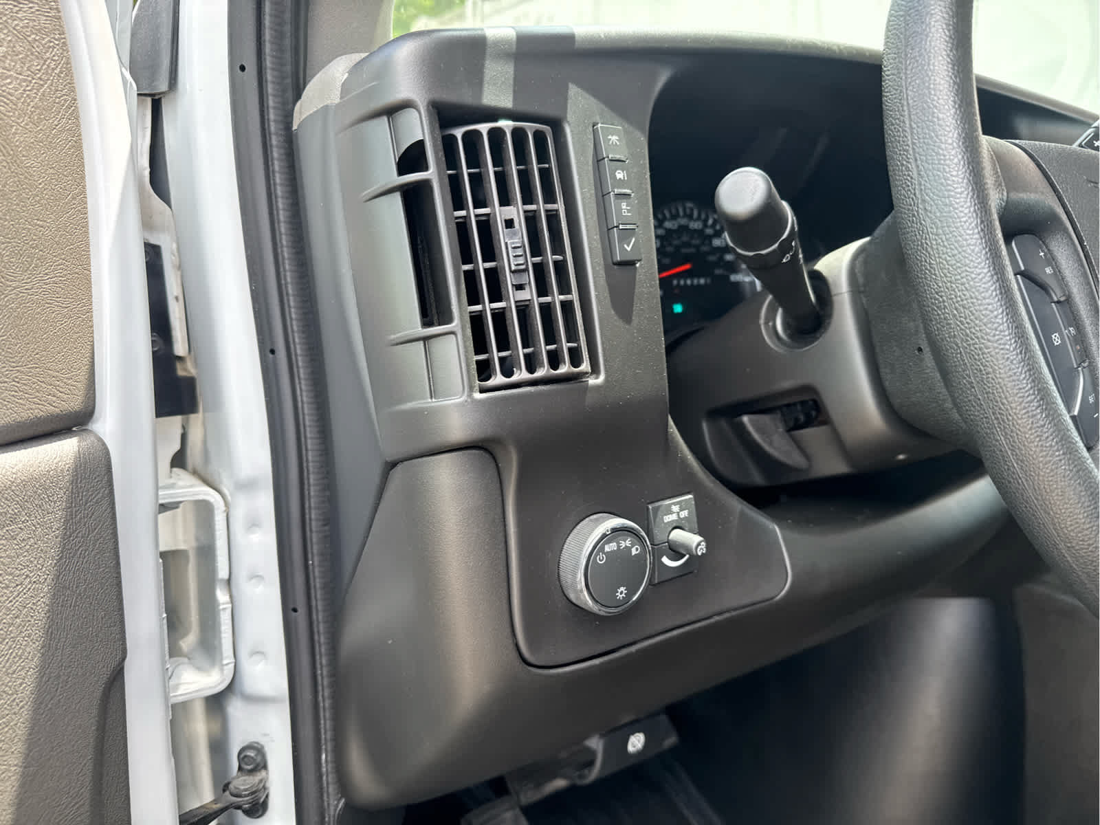 Used 2024 Chevrolet Express 2500 w/ Driver Convenience Package RWD image 22
