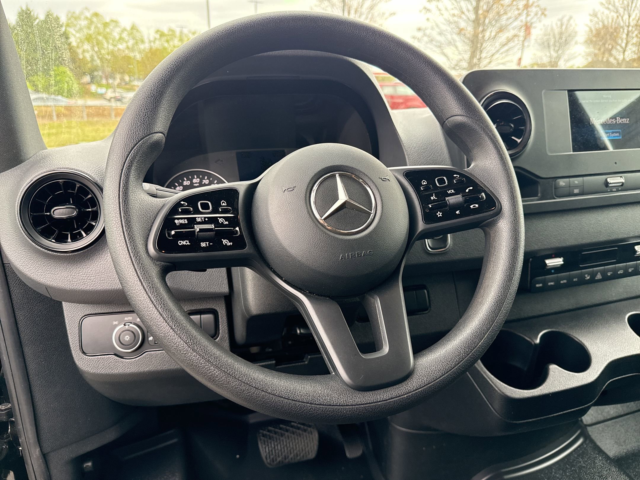 Used 2024 Mercedes-Benz Sprinter 2500 image 12