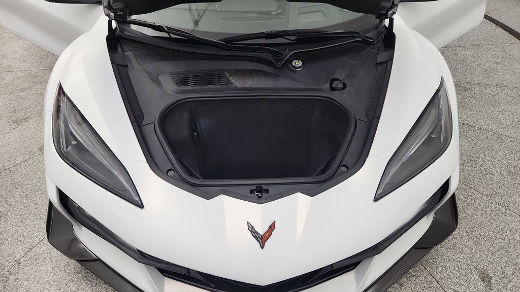 Used 2025 Chevrolet Corvette Z06 w/ Battery Protection Package image 23