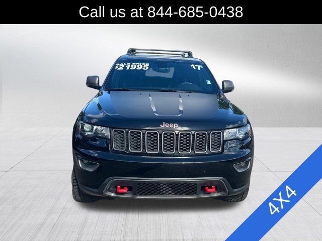 Used 2017 Jeep Grand Cherokee Trailhawk AWD/4WD image 2