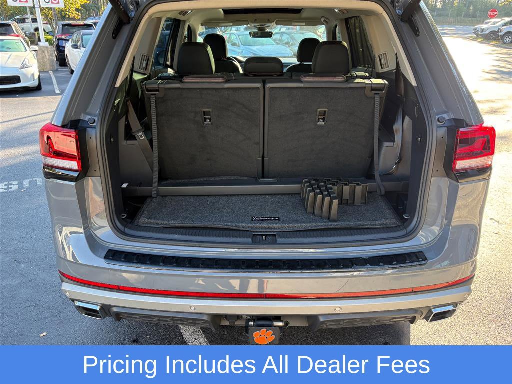 Used 2025 Volkswagen Atlas Peak Edition SE AWD/4WD image 25