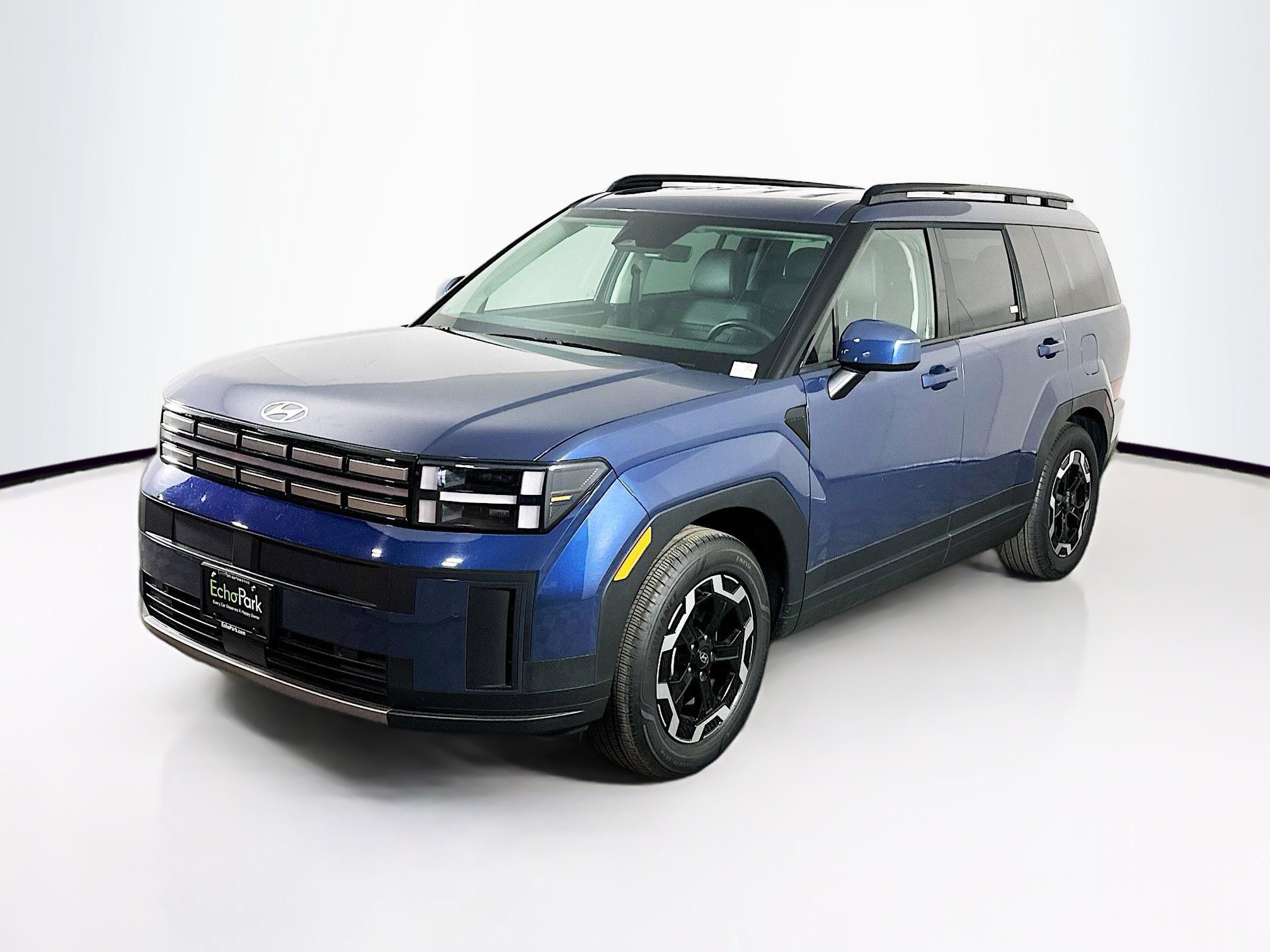 Used 2025 Hyundai Santa Fe SEL image 3