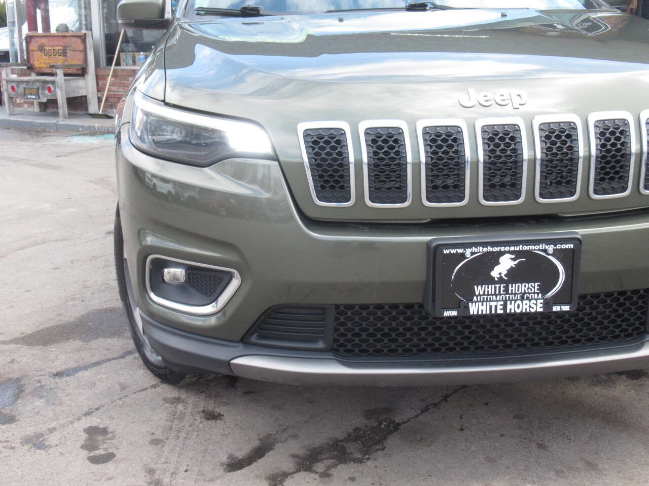 Used 2020 Jeep Cherokee Limited w/ Mopar Interior Package image 3
