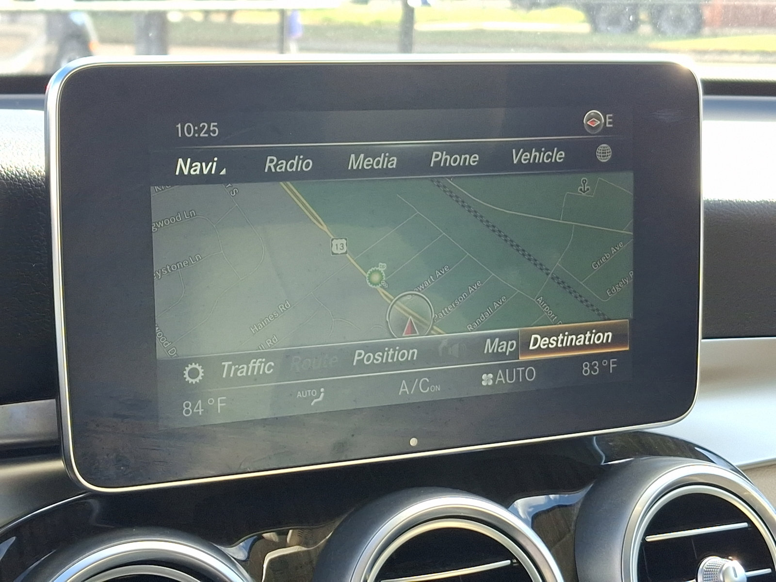 Used 2018 Mercedes-Benz GLC 300 4MATIC w/ Multimedia Package image 15