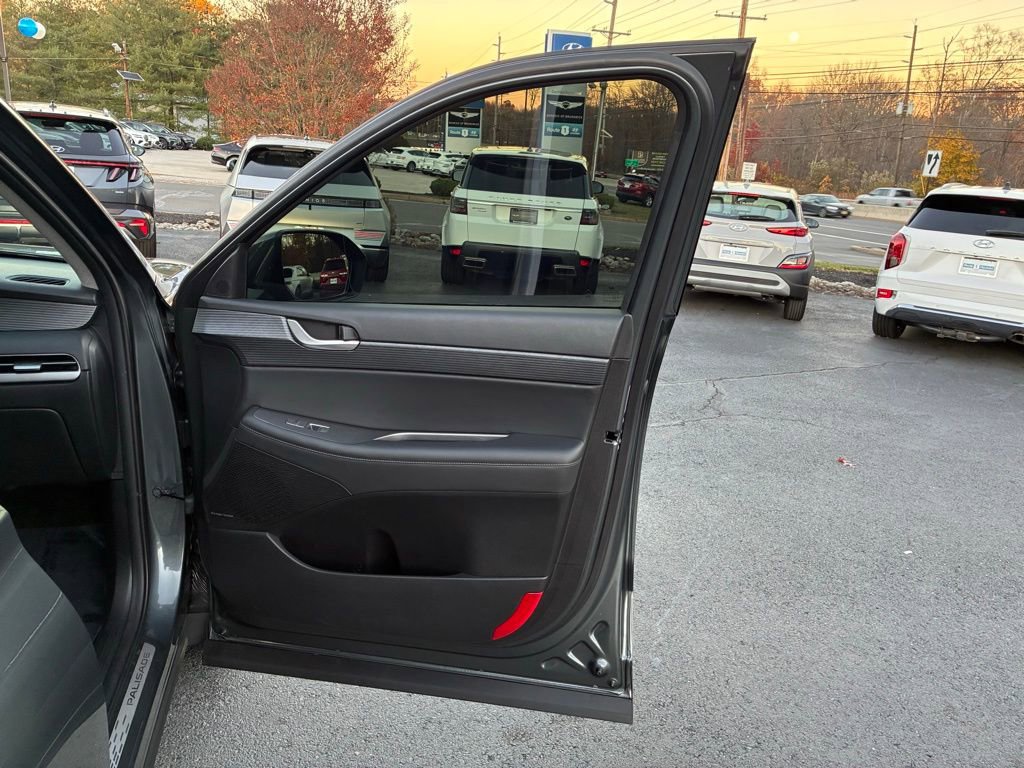 Used 2023 Hyundai Palisade Limited w/ Cargo Package image 51