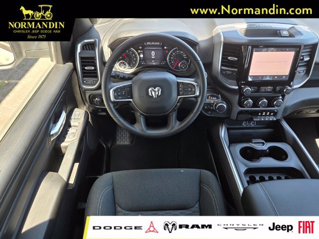 New 2026 RAM 1500 Express AWD/4WD image 8