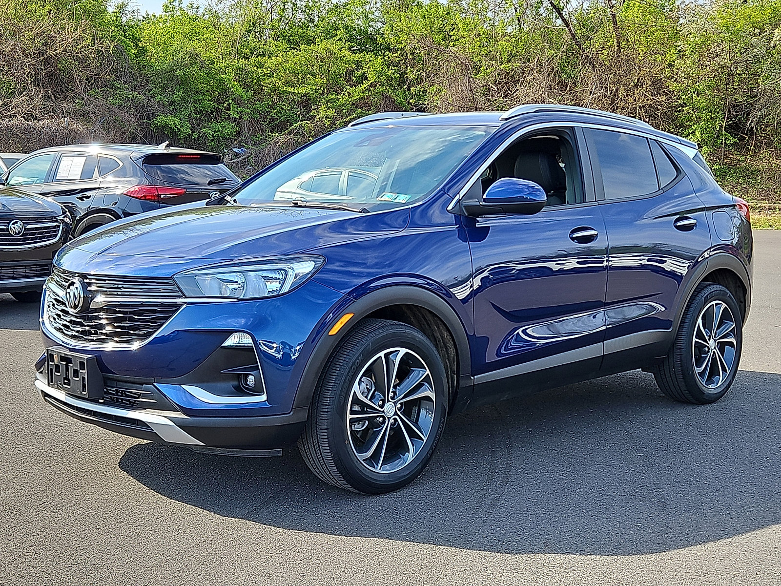 Certified 2023 Buick Encore GX Select w/ Safety Package II FWD image 3