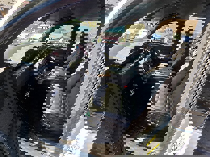 Used 2022 Tesla Model X image 11