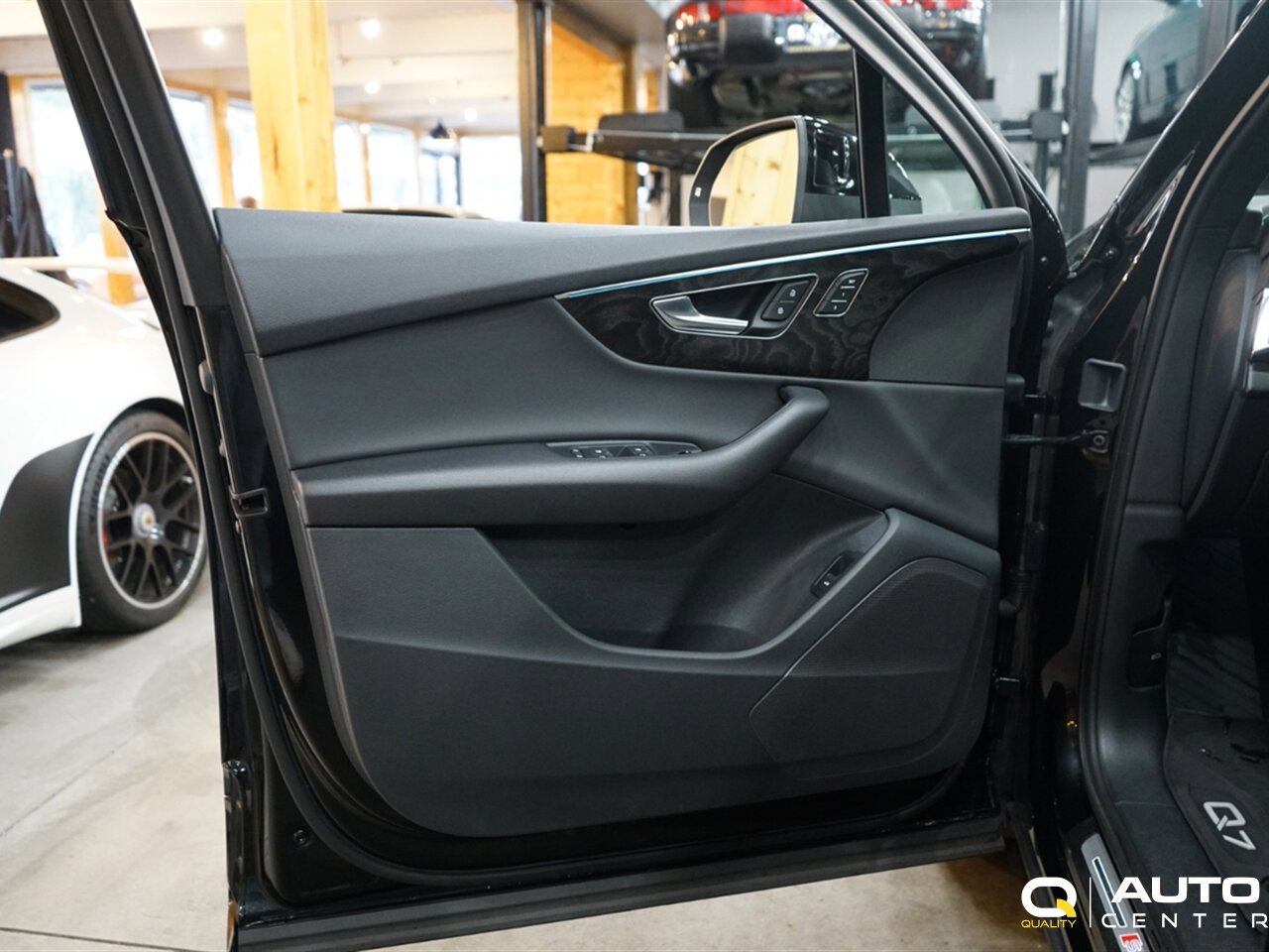 Used 2022 Audi Q7 image 11