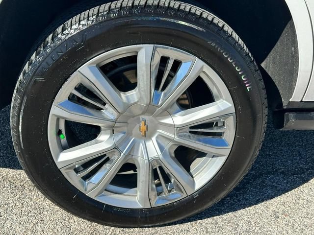 Used 2024 Chevrolet Tahoe High Country AWD/4WD image 6