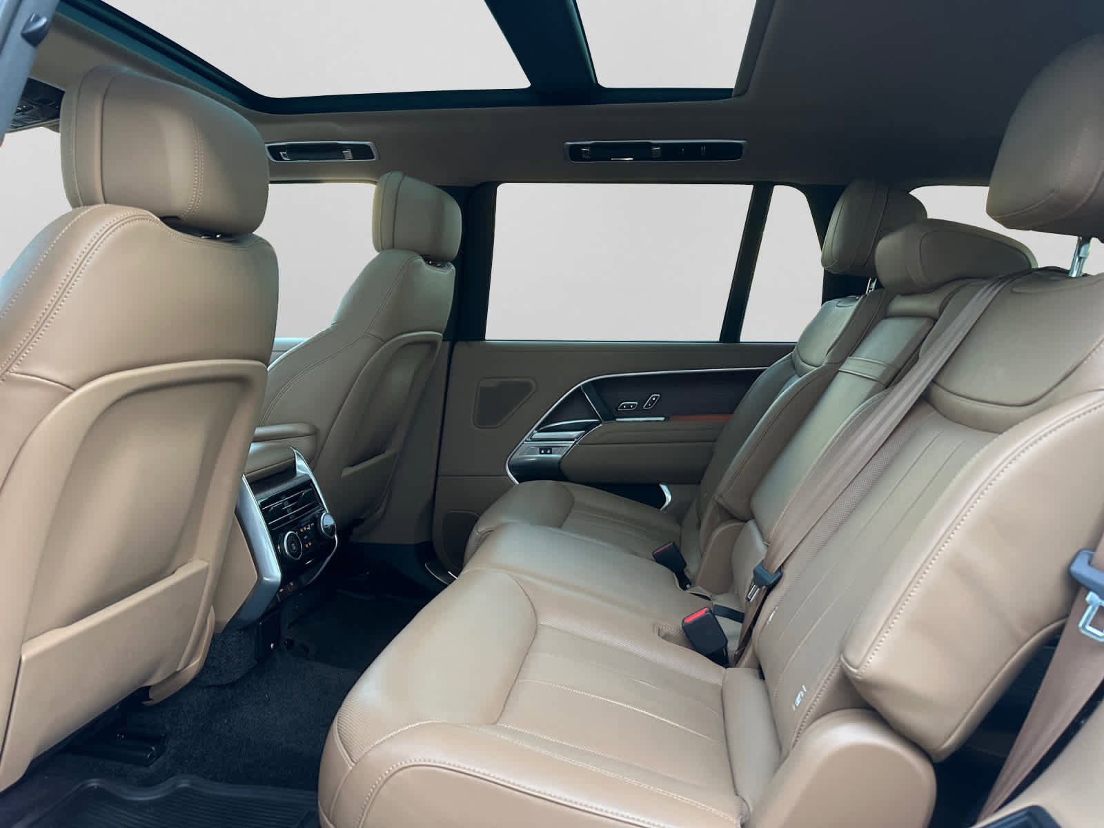 Certified 2025 Land Rover Range Rover Long Wheelbase SE image 26