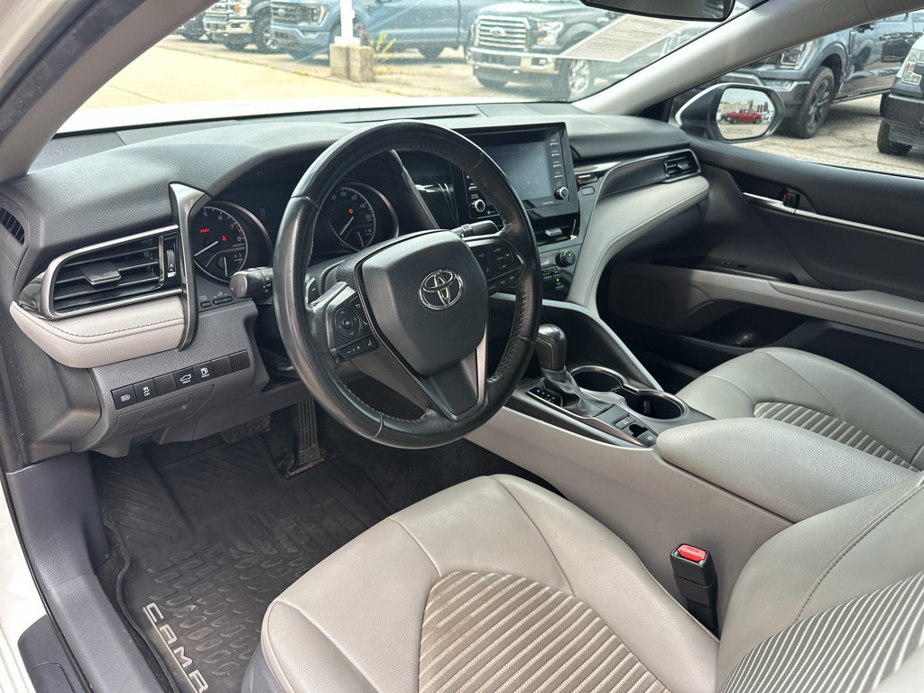 Used 2021 Toyota Camry SE AWD/4WD image 2