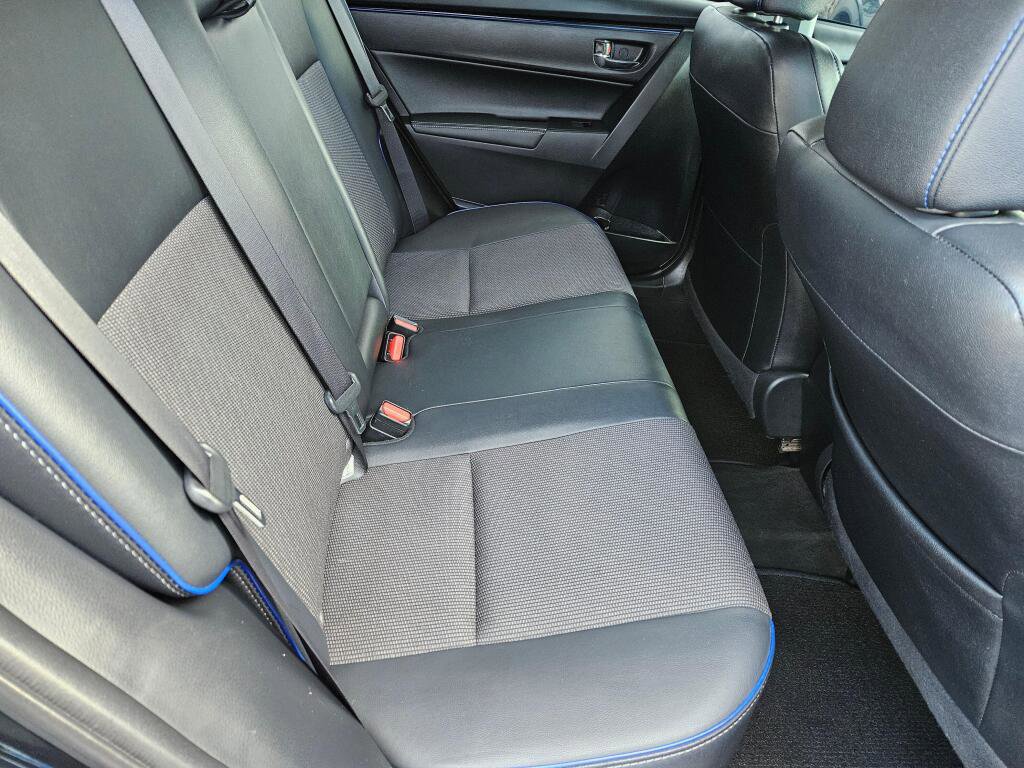 Used 2017 Toyota Corolla SE w/ Carpet Mat Package (TMS) image 15