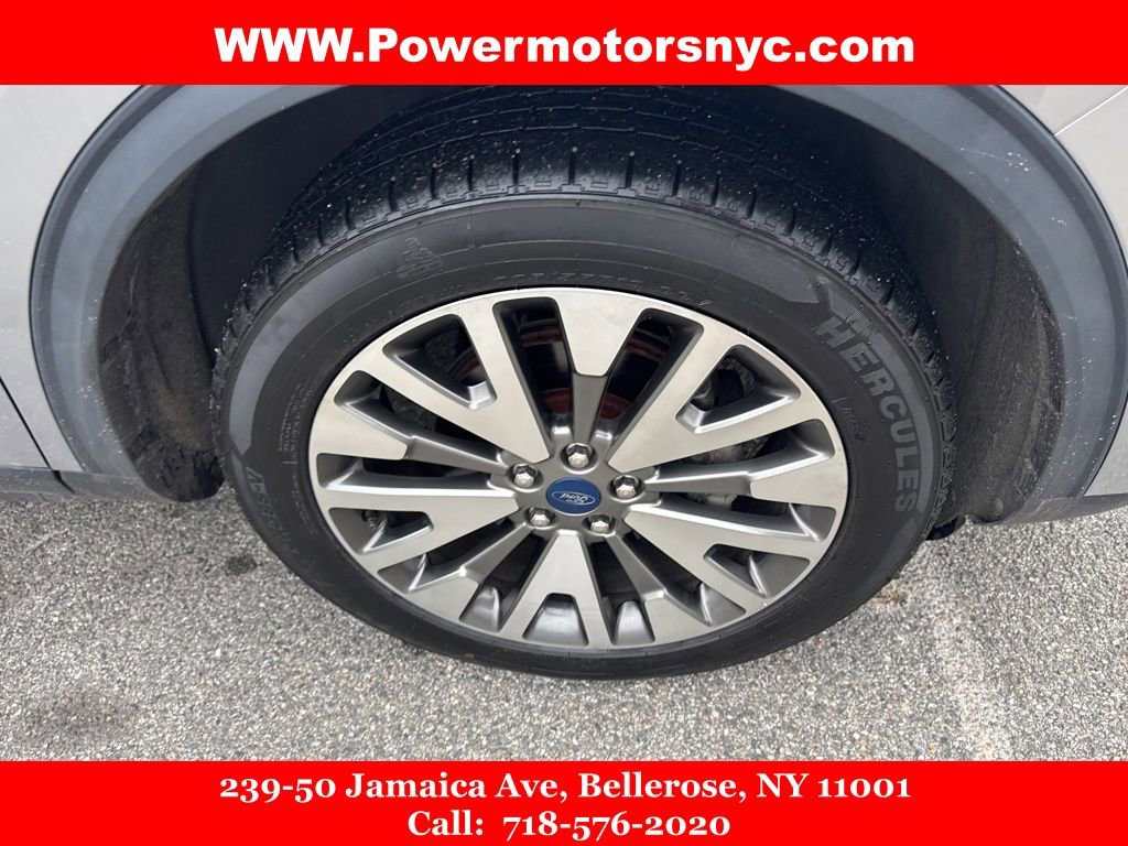 Used 2021 Ford Escape Titanium image 10