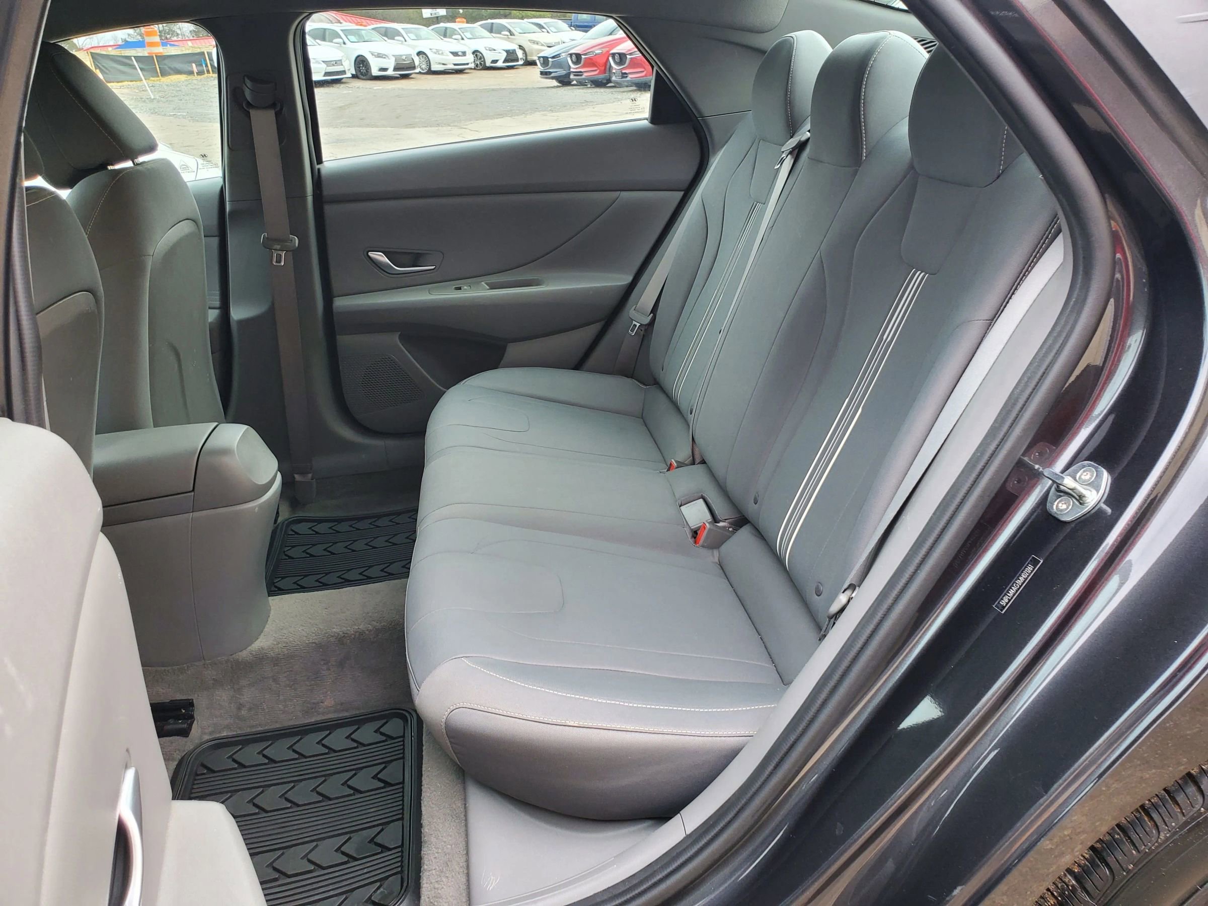 Used 2021 Hyundai Elantra SEL image 18