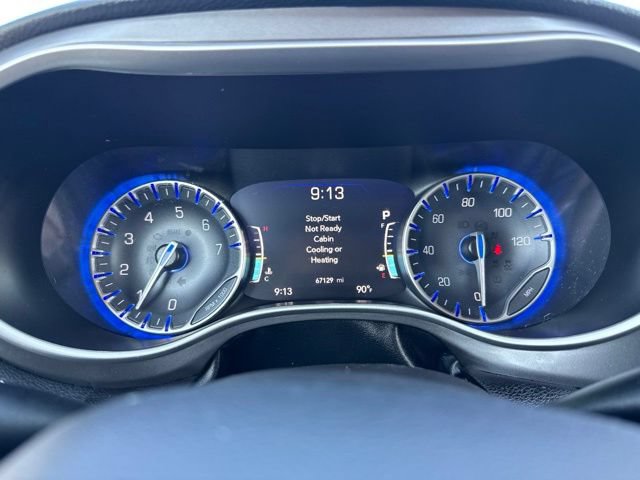 Used 2024 Chrysler Pacifica Touring-L FWD image 16