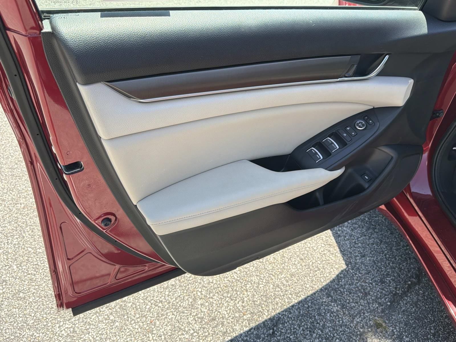 Used 2019 Honda Accord LX image 10