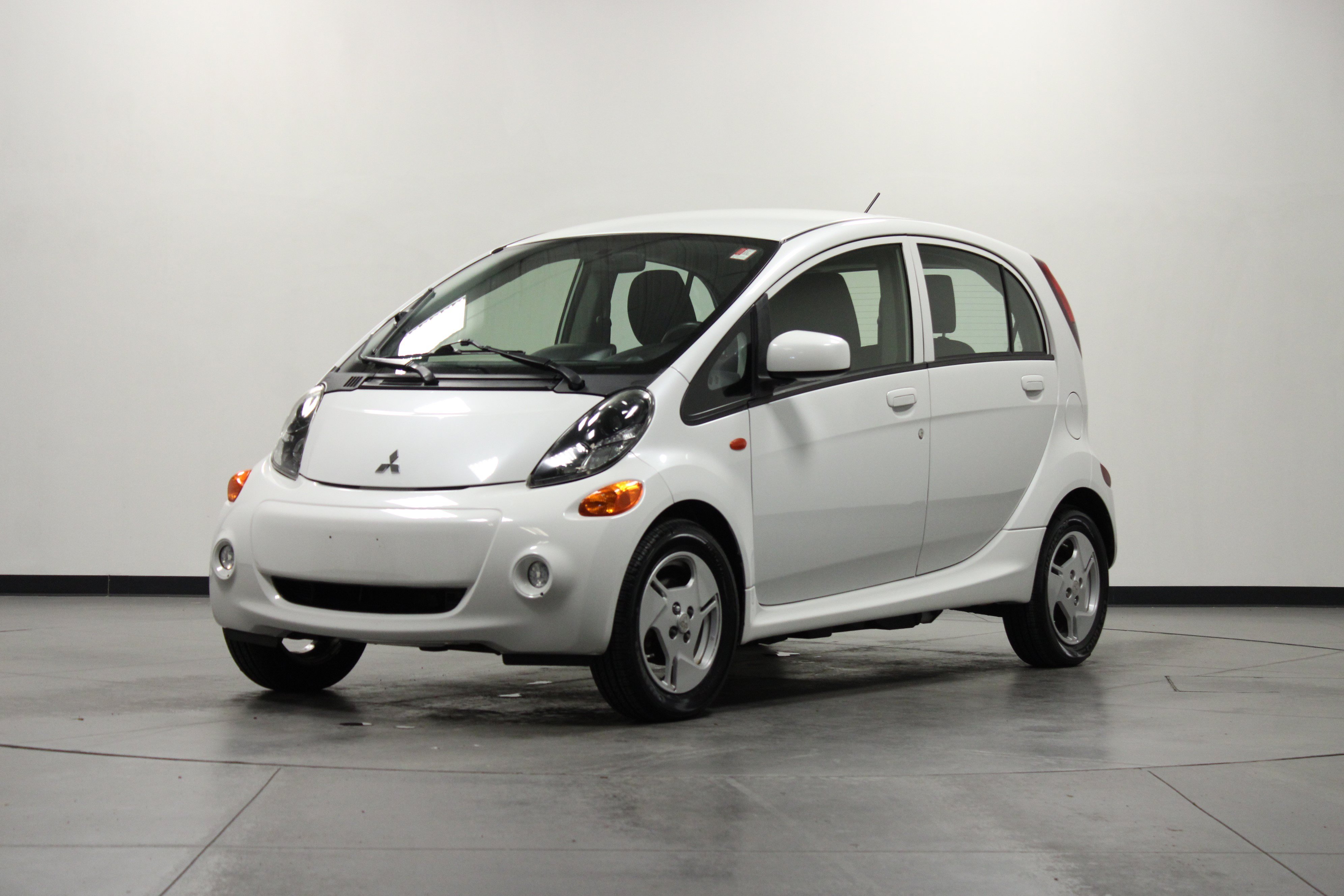 Used 2012 Mitsubishi i ES RWD image 8