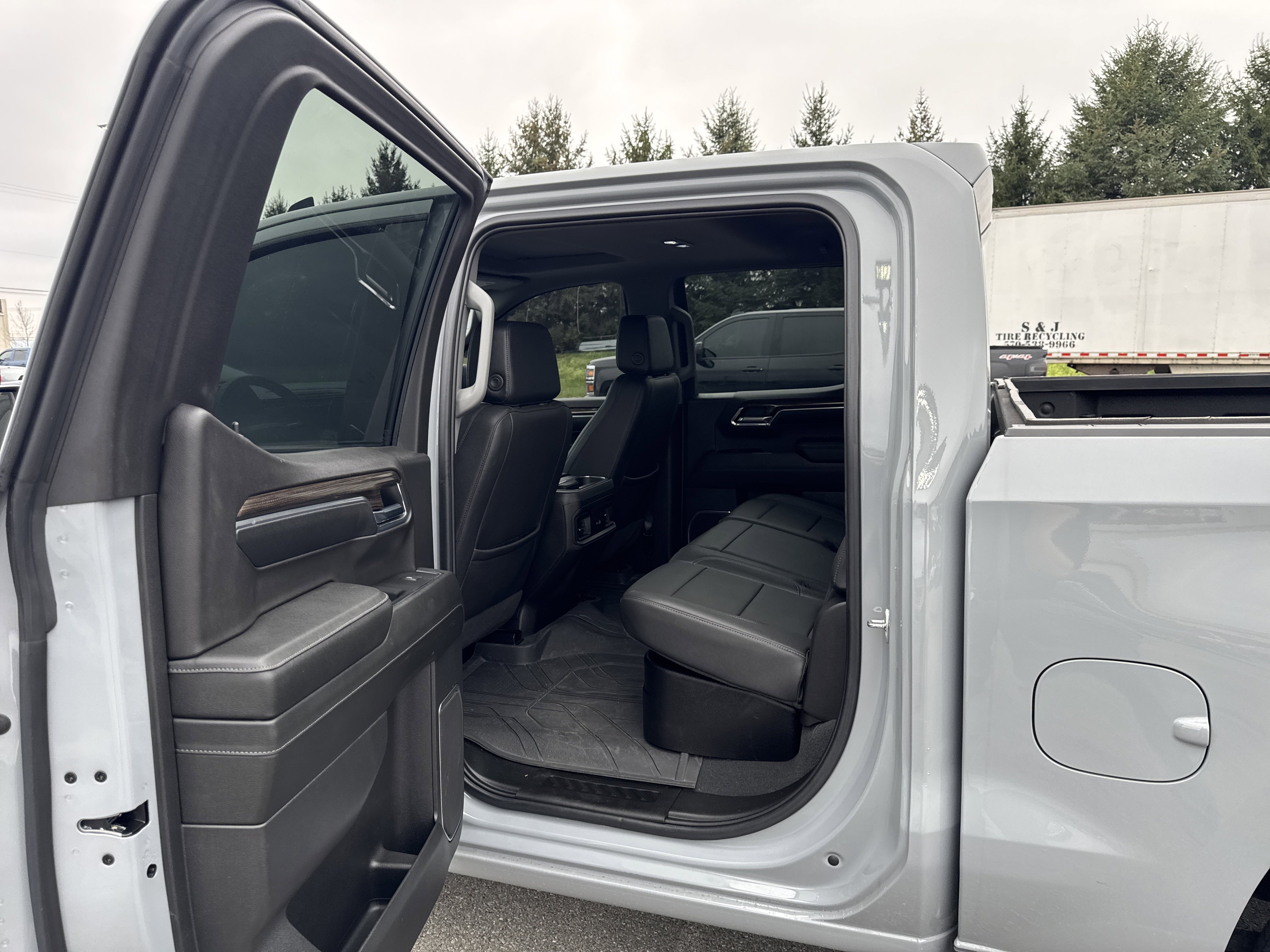 Used 2024 Chevrolet Silverado 1500 RST w/ Convenience Package II AWD/4WD image 21