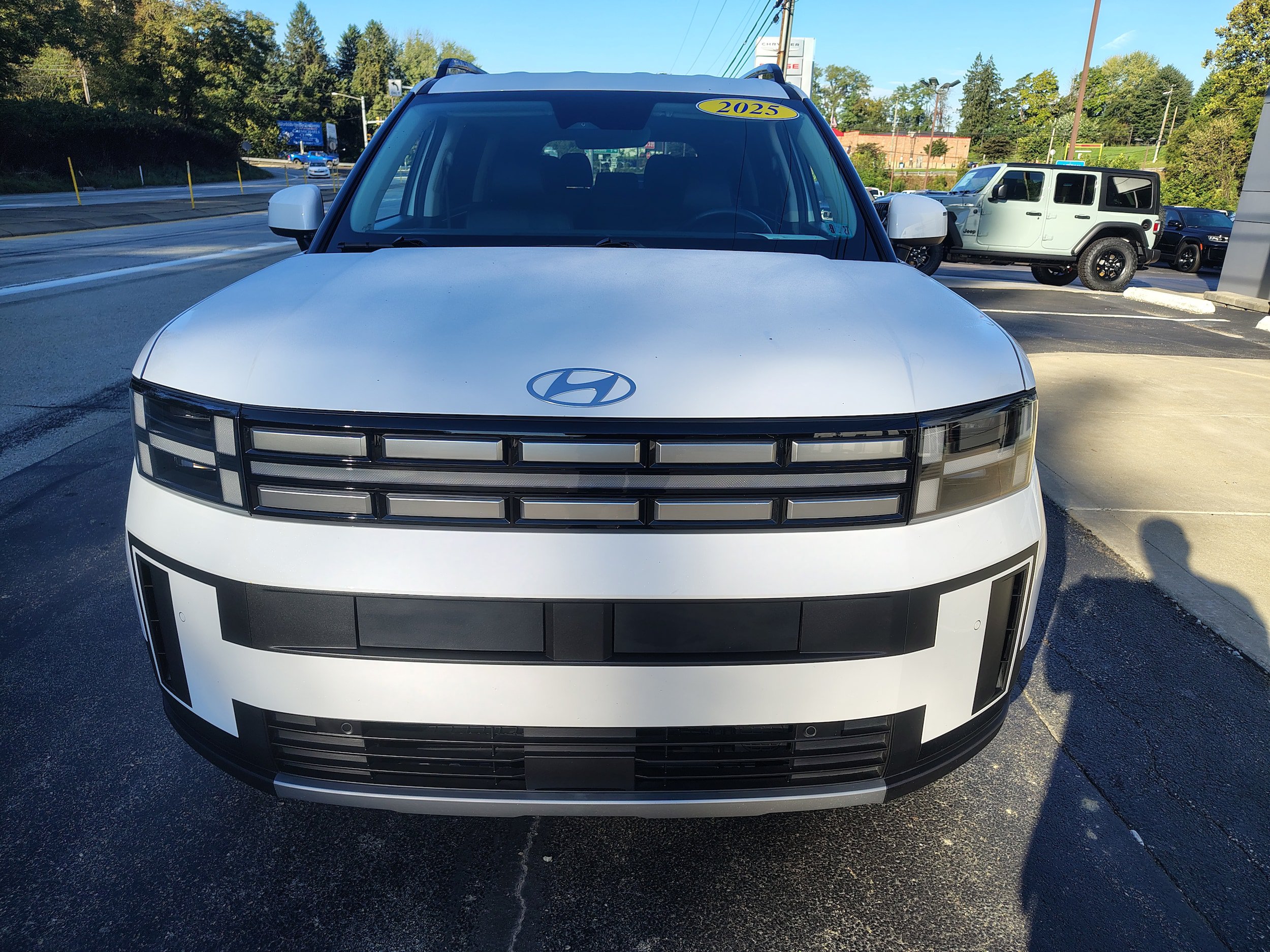 Used 2025 Hyundai Santa Fe SEL AWD/4WD image 3