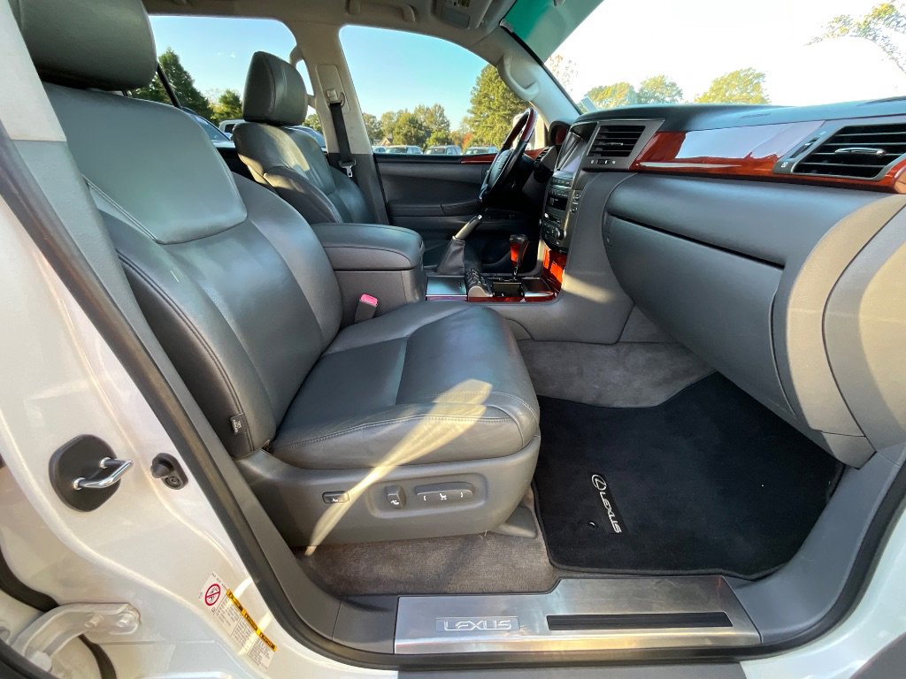 Used 2010 Lexus LX 570 200 SERIES image 32