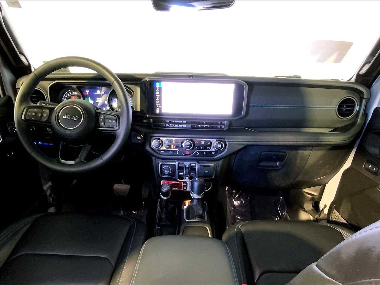 Used 2024 Jeep Wrangler Unlimited Rubicon 4xe AWD/4WD image 14