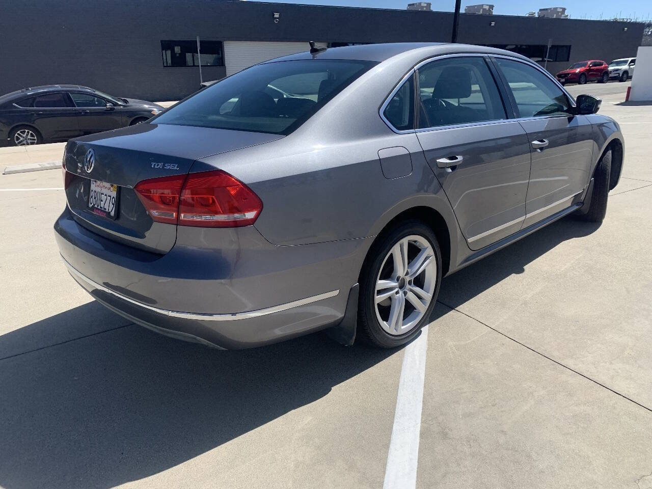 Used 2014 Volkswagen Passat TDI SEL Premium FWD image 9