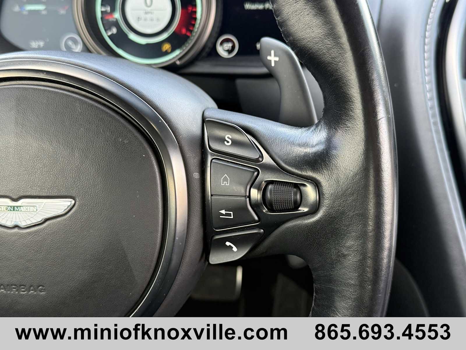 Used 2019 Aston Martin DB11 AMR image 26