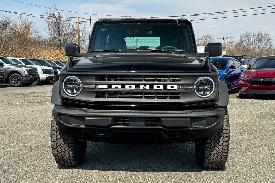 New 2026 Ford Bronco 2-Door w/ Sasquatch Package AWD/4WD image 8