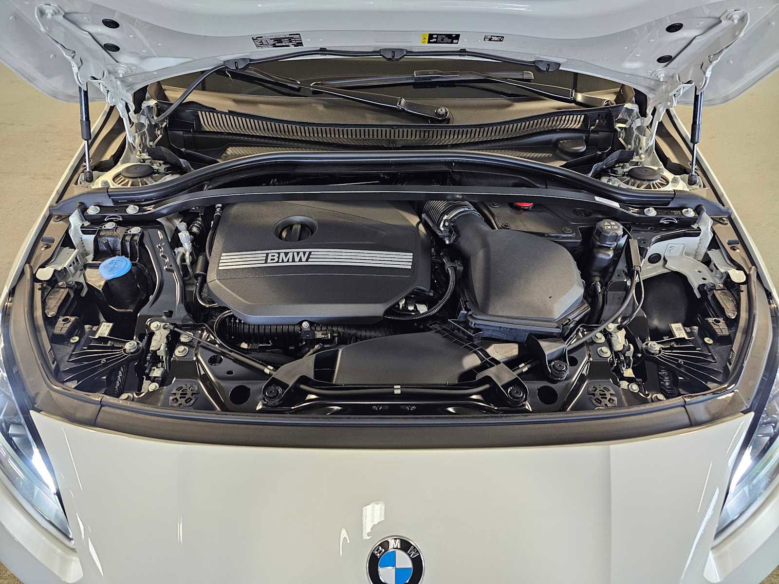 Used 2025 BMW 228i xDrive w/ Premium Package AWD/4WD image 9