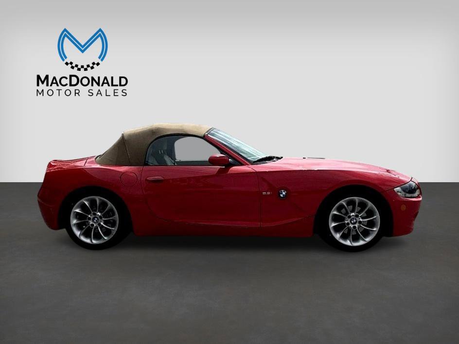 Used 2005 BMW Z4 2.5i image 4