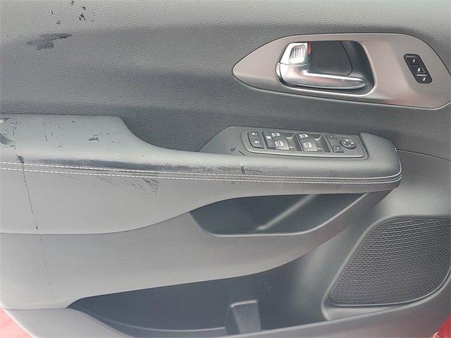 New 2026 Chrysler Pacifica Select image 15