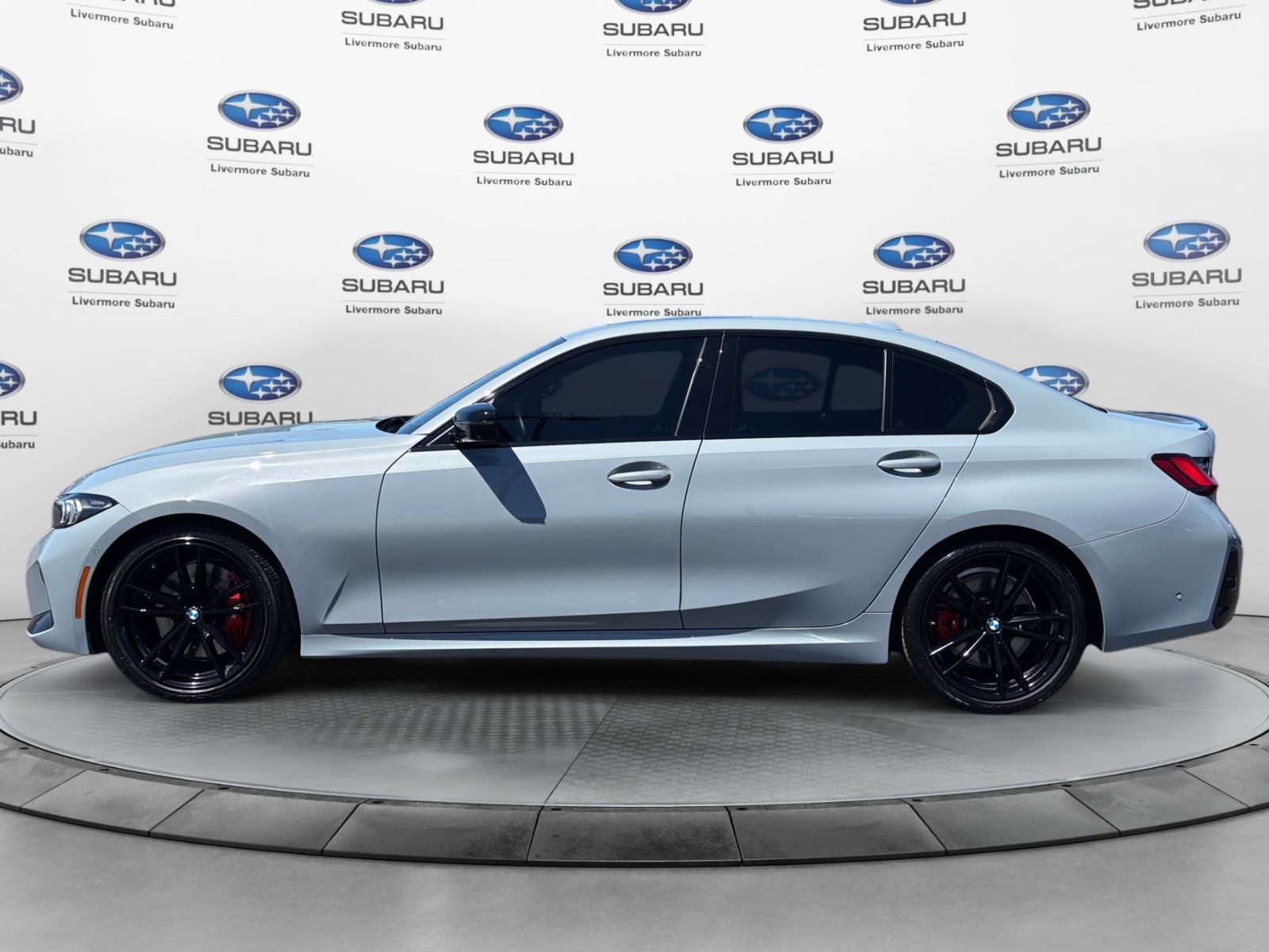Used 2023 BMW 330i Sedan w/ M Sport Package RWD image 2