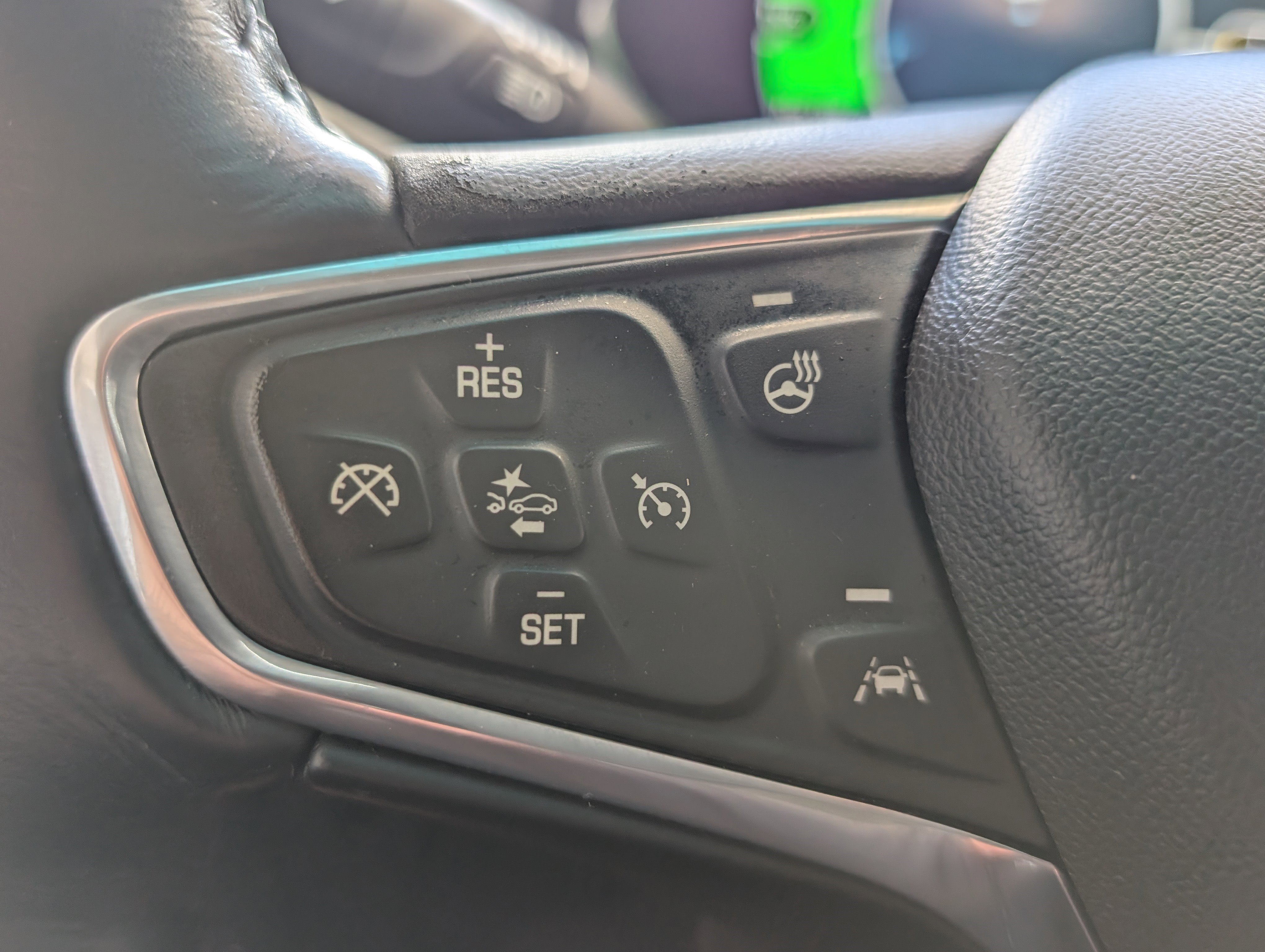 Used 2017 Chevrolet Bolt Premier w/ Driver Confidence II Package image 31