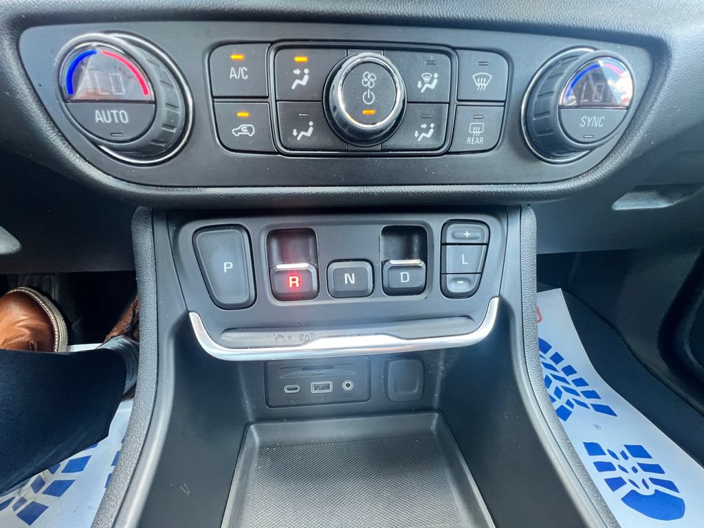 Used 2019 GMC Terrain SLT w/ Preferred Package AWD/4WD image 30