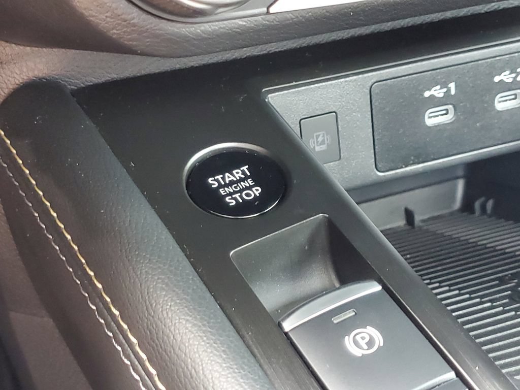 Used 2025 Nissan Kicks SV w/ SV Premium Package AWD/4WD image 31