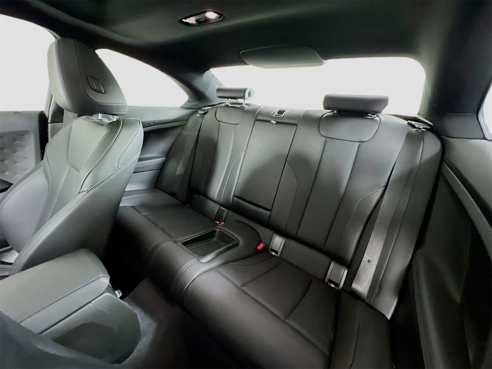 Used 2024 BMW M240i Coupe image 24