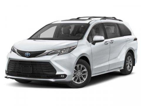 Certified 2025 Toyota Sienna XLE image 1