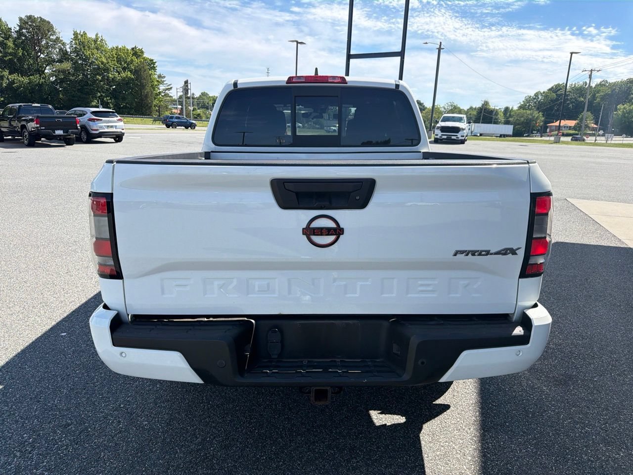 Used 2022 Nissan Frontier PRO-4X AWD/4WD image 7