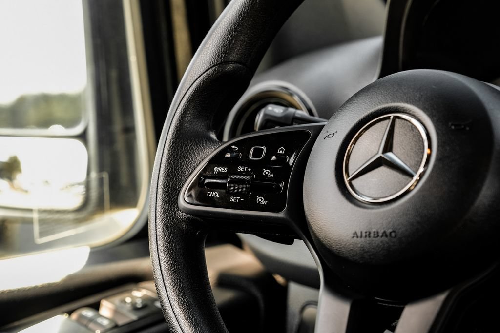 Used 2024 Mercedes-Benz Sprinter 2500 image 13