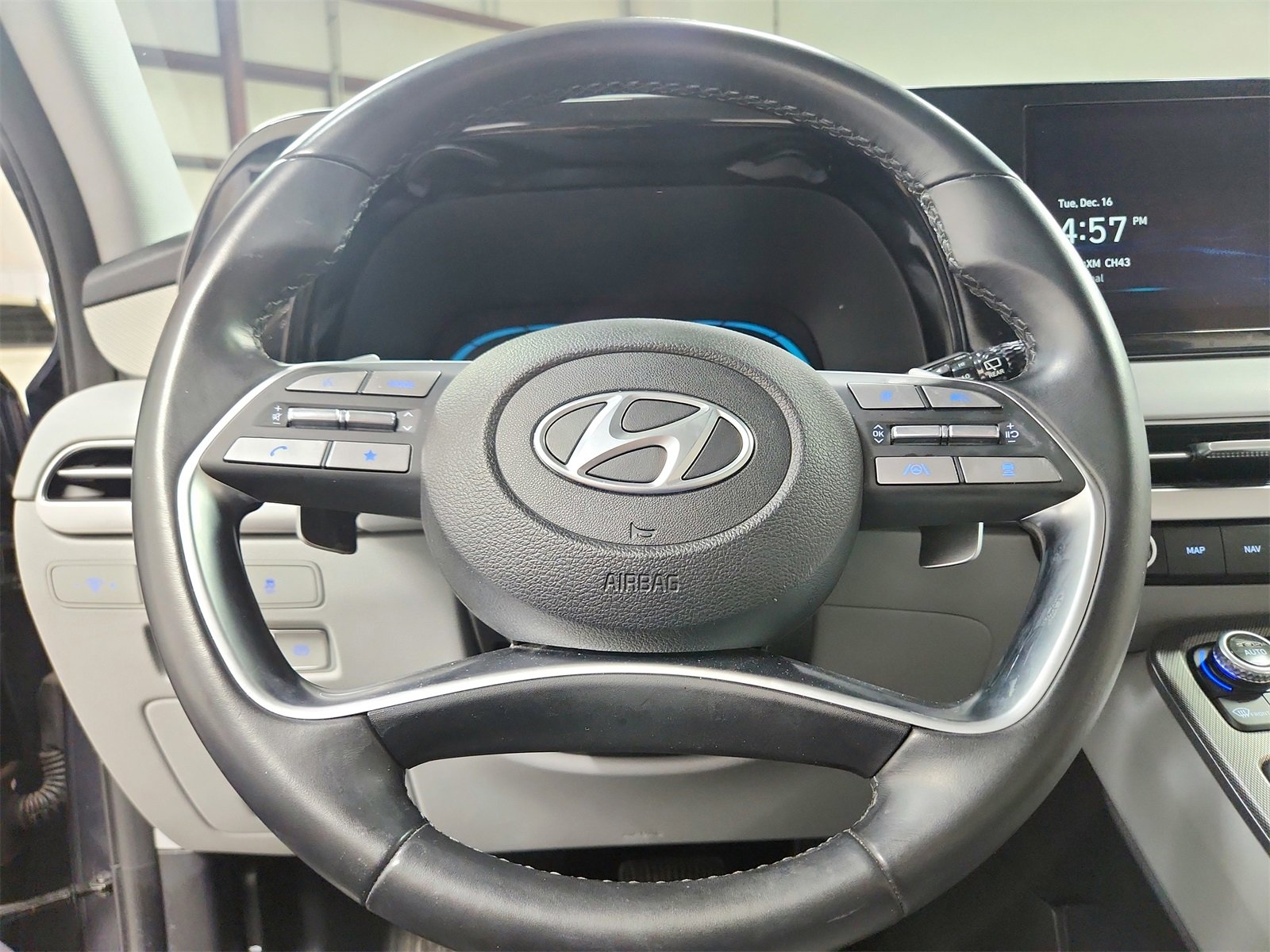 Used 2024 Hyundai Palisade SEL image 23