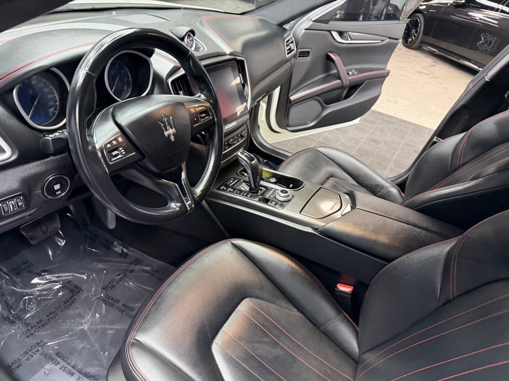Used 2019 Maserati Ghibli S RWD image 31