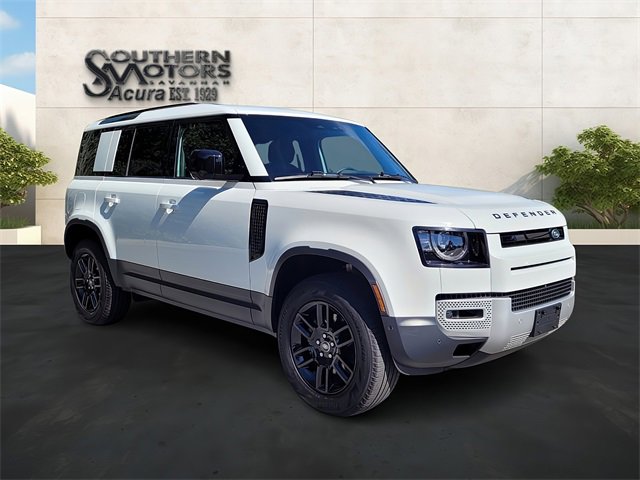 Used 2025 Land Rover Defender 110 S image 2